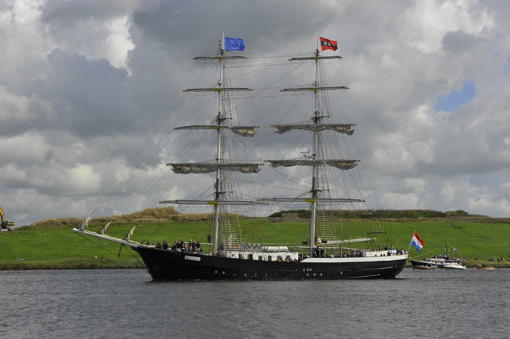 Sail 2010 (20).jpg